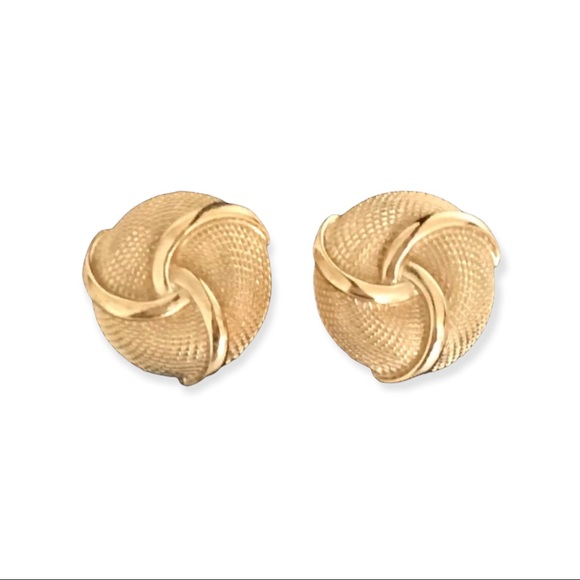 RARE VTG 1960s Crown Trifari Gold Tone Statement Earrings Basketweave Design - Picture 2 of 15